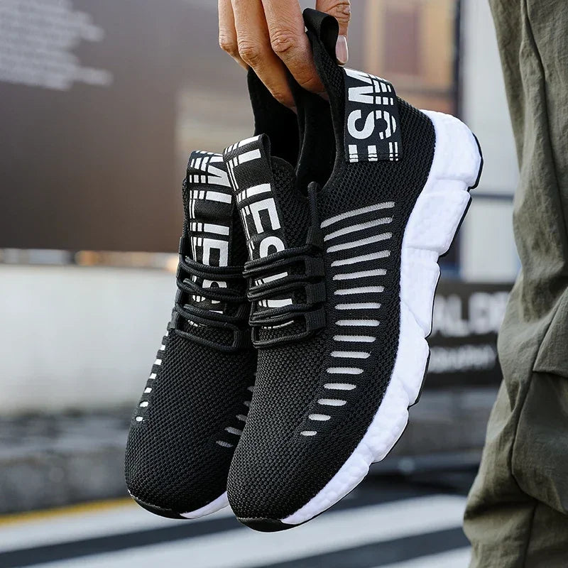 Summer Men's Sneakers Lightweight Breathable Mesh Outdoor Casual Shoes Fashionable Tennis Training Shoes Men's Shoes Free Shipping