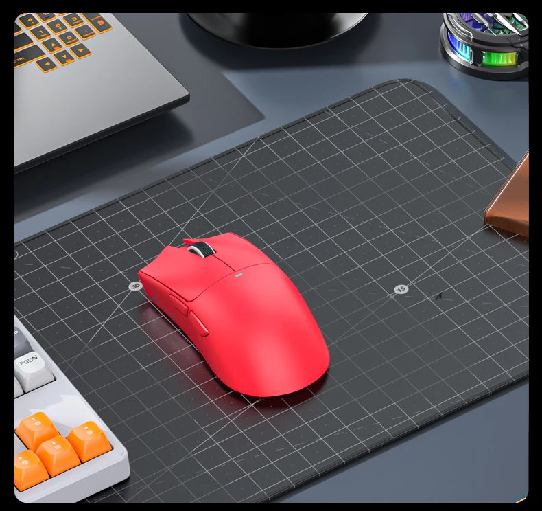 Rato Gaming Sem Fios ATTACK SHARK X11SE, Tri-Mode, Superleve de 63g com Sensor PAW3311, 22000 DPI, Bateria de 300mAh, Duplo Driver