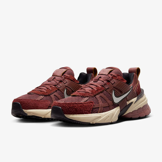 Nike Official Authentic W NIKE V2K RUN Ženski retro čevlji »Dad Shoes«, odporni proti obrabi FN6703-201