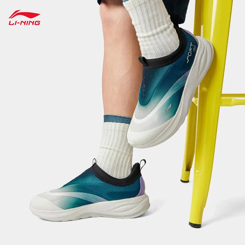 LI-NING SOFT GO 2 Scarpe da camminata da uomo slip-on, morbide, con tacco spesso, comode, resistenti, sportive casual AGLV005