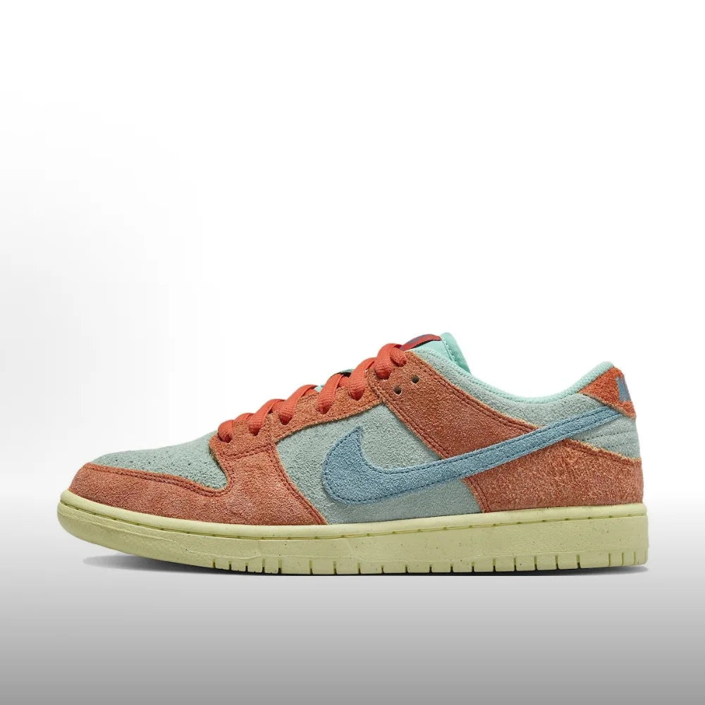 Nike Dunk SB  Trendy and minimalist, these everyday casual sneakers offer comfort and durability. HF5441-100