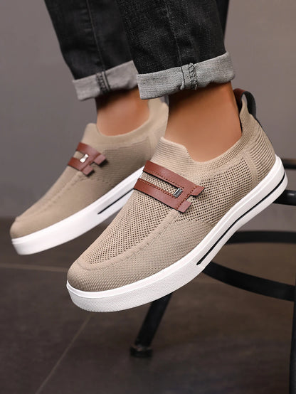 New Men Sports Shoes Mesh Breathable Casual Shoes Outdoor EVA Soft-Soled Walking Shoes Lightweight Comfortable Men Sports Shoes