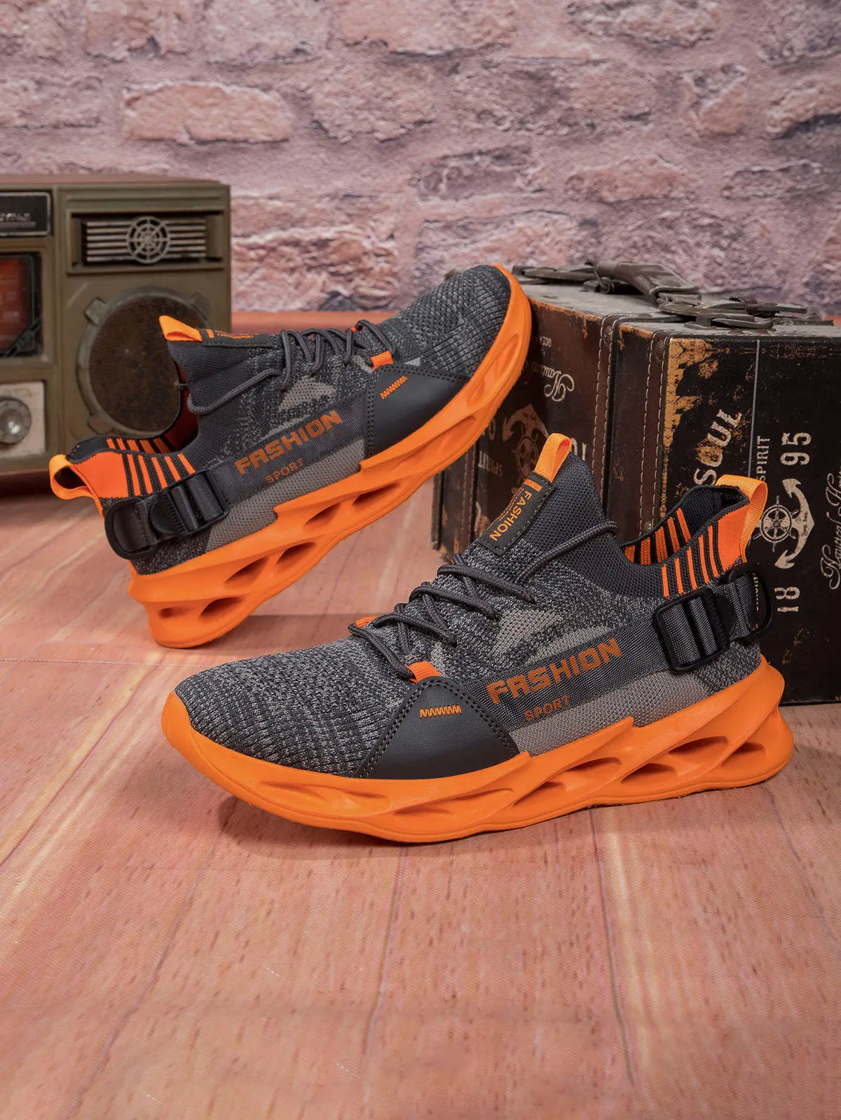 Hot Sale Fashion Purple Casual Sneakers Women Men Blade Running Shoes Big Size 48 Light Breathable Sports Shoes Men Mesh Sneaker