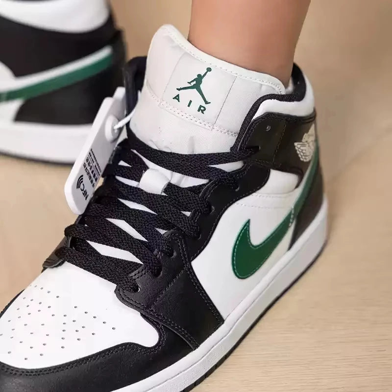 Nike, chaussures de skate mi-hautes pour hommes, tige en cuir, confortables, baskets décontractées pour la ville, DQ8426-004
