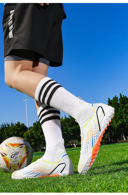 New Men Soccer Shoes Hot Sale High-quality Futsal Football Boots Unisex Cleats Ultralight Women Professional TF/FG Sneakers