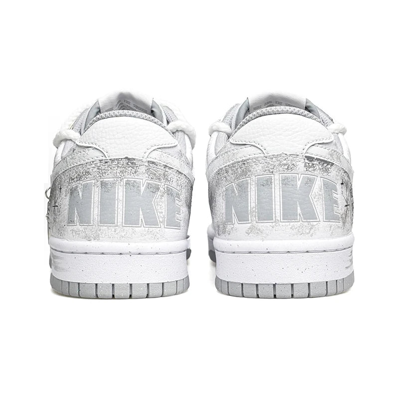 Персонализирани маратонки Nike Dunk Low „Wao“ – специална версия в подаръчна торбичка, High Street, деконструирани, ръчно рисувани, с ориенталски градиент, за мъже