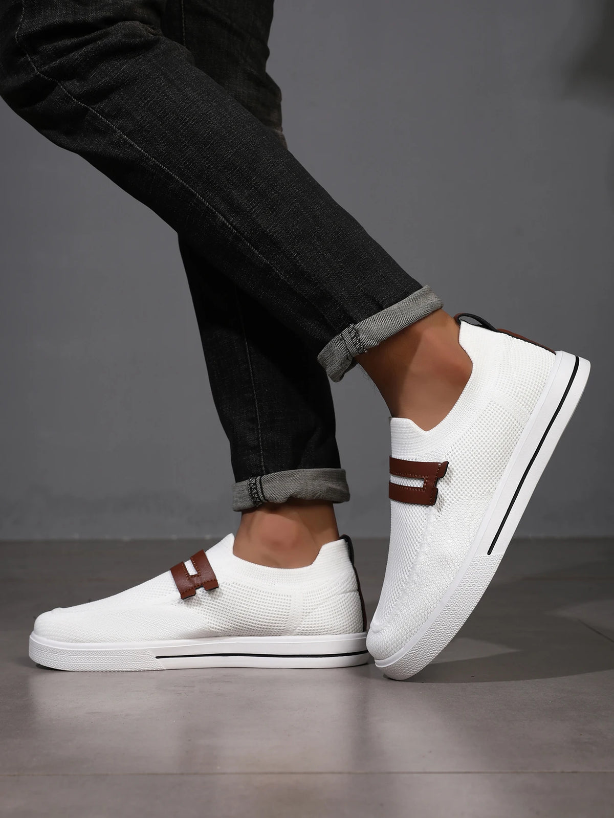 New Men Sports Shoes Mesh Breathable Casual Shoes Outdoor EVA Soft-Soled Walking Shoes Lightweight Comfortable Men Sports Shoes