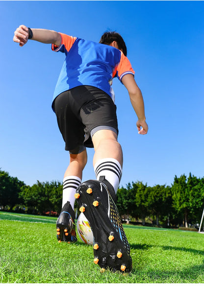 New Men Soccer Shoes Hot Sale High-quality Futsal Football Boots Unisex Cleats Ultralight Women Professional TF/FG Sneakers