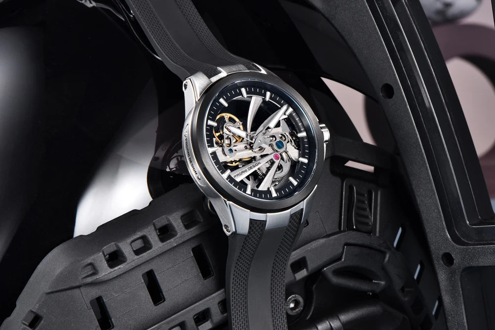 Ανδρικό ρολόι PAGANI DESIGN – Πολυτελές αυτόματο μηχανικό μοντέλο, τύπου «σκελετού» (με ανοιχτή καρδιά), εξοπλισμένο με τουρμπιγιόν, ζαφειρένιο κρύσταλλο με αντιανακλαστική επίστρωση, αδιάβροχο και φωταυγές.