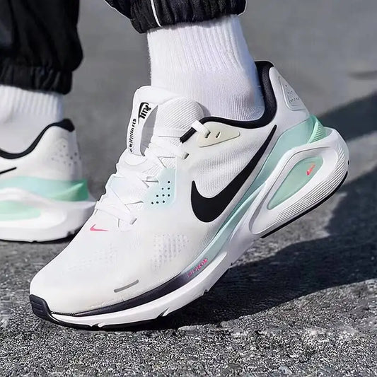 Populární nové pánské běžecké boty Nike z síťoviny, prodyšné, s podporou střední části chodidla, odpružené, lehké sportovní tenisky IM6675-101