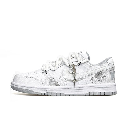 Персонализирани маратонки Nike Dunk Low „Wao“ – специална версия в подаръчна торбичка, High Street, деконструирани, ръчно рисувани, с ориенталски градиент, за мъже