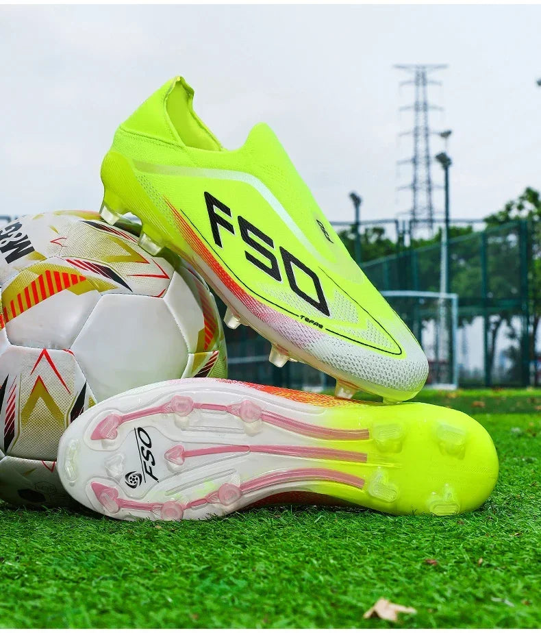 Nouvelles Chaussures de Football pour Hommes et Garçons, Antidérapantes, à Crampons pour Gazon, Haute Qualité, pour Matchs en Extérieur, Montantes et Légères, Très Vendues