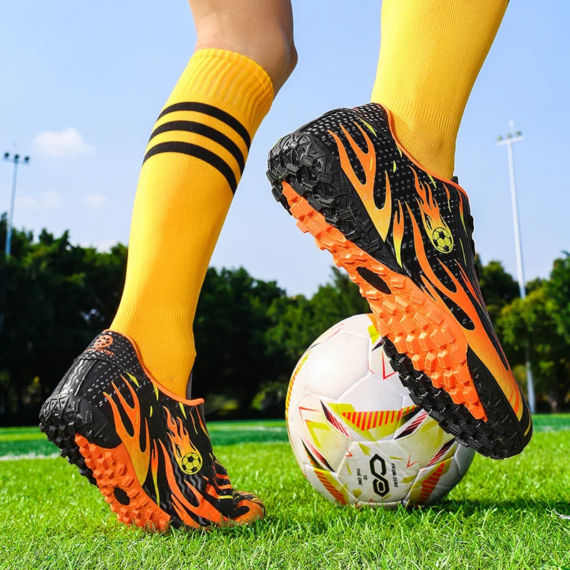 Nouvelles chaussures de football pour homme, chaussures de football professionnelles, baskets confortables pour les matchs en plein air, chaussures de sport antidérapantes pour garçons, unisexe