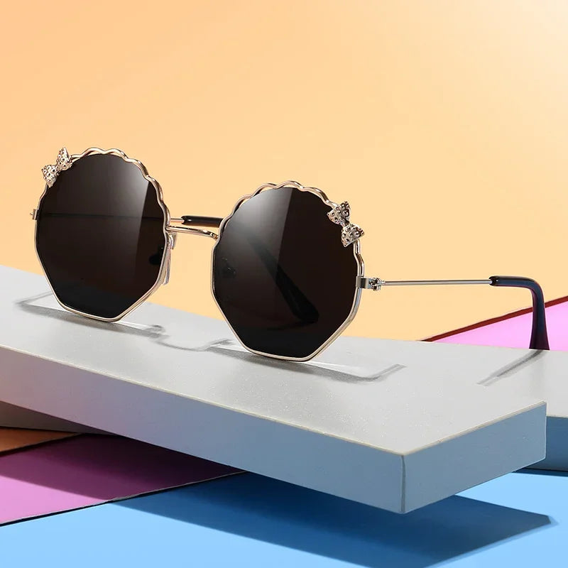 New Fashion Children's Sunglasses Boys and Girls Anti-UV Sun Glasses Baby Cute Bow Little Girl Shell Glasses Metal Frame Eyewear