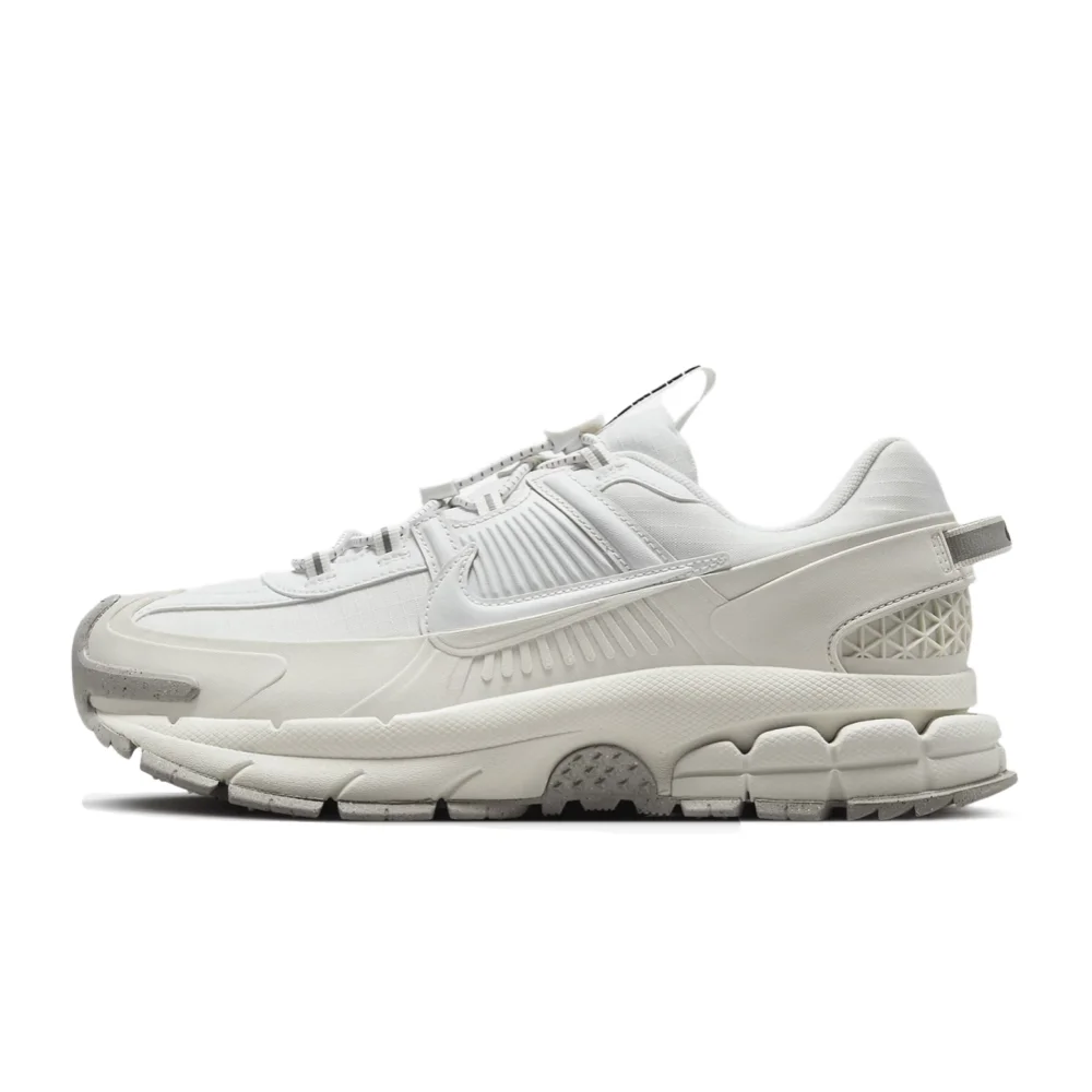 Nike Vomero 5 Roam : chaussures de course basses, confortables, antidérapantes et résistantes, pour l'entraînement, la ville et les trajets quotidiens HQ2181-006
