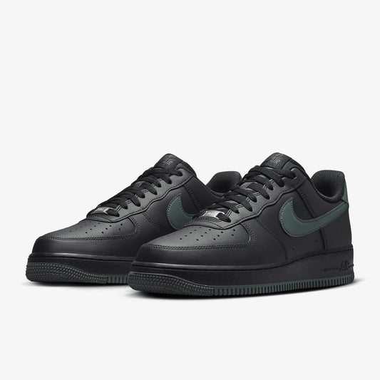 Nike Genuine Air Force 1 07 moški športni copati FJ4146-001