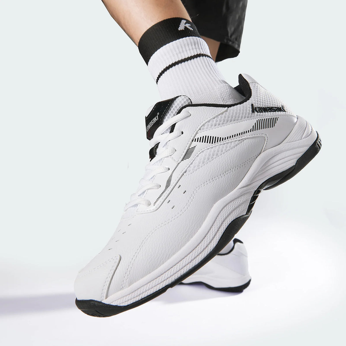 Kawasaki 2025 Sport Shoes For Women Man Trainers Professional Anti Twist Protection For Arch Sprain Badminton Shoes K4B50-C32011