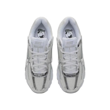 Nike W Nike Zoom Vomero 5: scarpe da corsa casual classiche, antiscivolo e con ammortizzazione resistente, eleganti e versatili HF7723-100