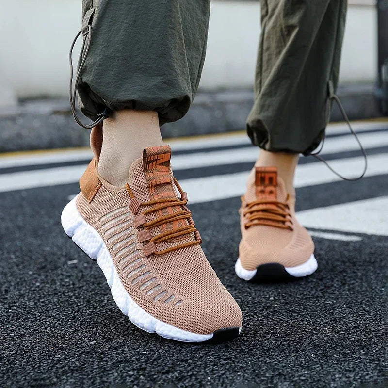 Summer Men's Sneakers Lightweight Breathable Mesh Outdoor Casual Shoes Fashionable Tennis Training Shoes Men's Shoes Free Shipping