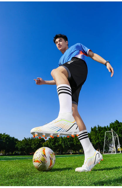 New Men Soccer Shoes Hot Sale High-quality Football Boots Women Unisex Futsal Cleats Ultralight Professional TF/FG Sneakers