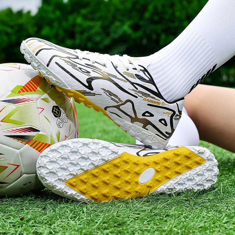 Nouveaux hommes chaussures de Football Sport formation bottes de Football doux ultraléger respirant professionnel baskets unisexe herbe crampons Match