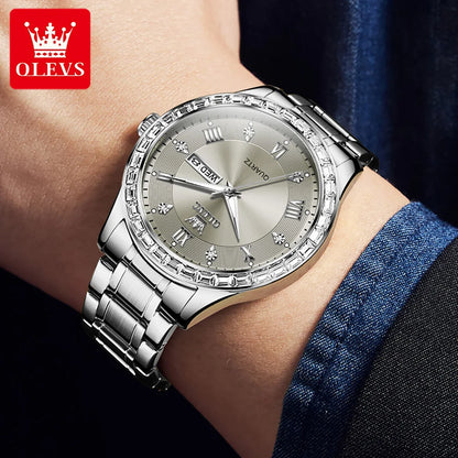 OLEVS 9906 men’s quartz watch, square model set with diamonds, stainless steel strap, water-resistant, with dual calendar; a luxury, original wristwatch, ideal for the workplace.