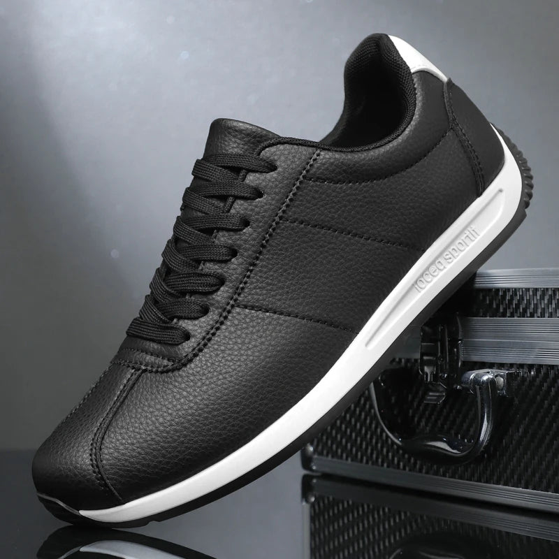 Leisure Running Summer Fashion Anti Slip Mountaineering PU Leather Sports Shoes Tennis Trend  Hot Selling Men White Flat Shoes