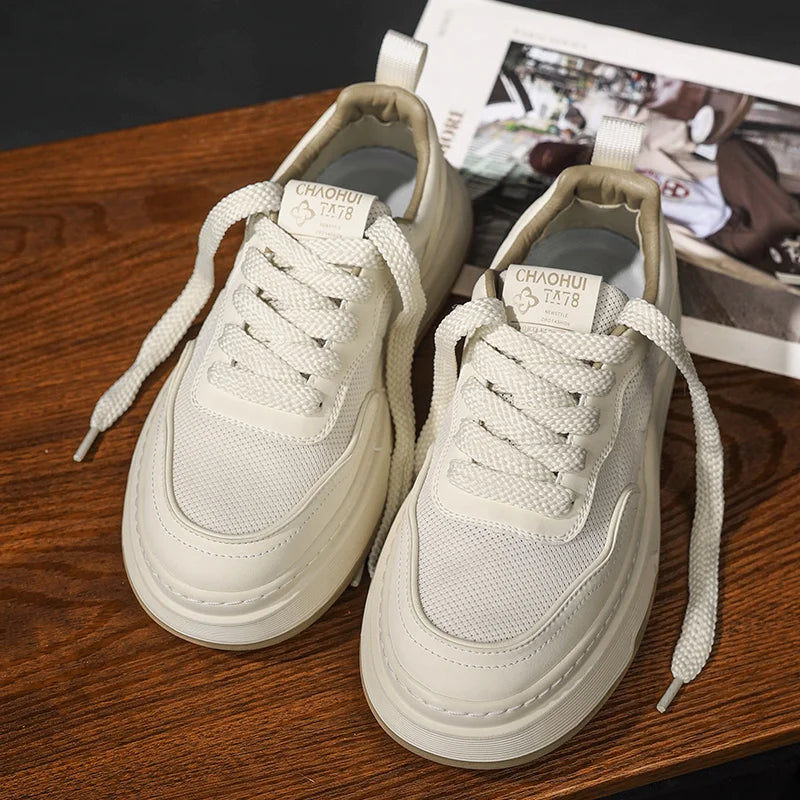 Sneakers da uomo ultraleggere in mesh traspirante 2025, scarpe casual alla moda con suola spessa, comode, con lacci, per la camminata quotidiana