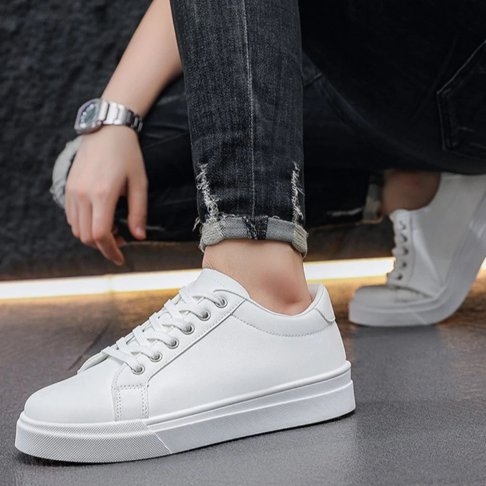 New Hot Selling Fashionable Men's Board Shoes Trendy White Shoes Student Sports  Leisure Shoes Versatile Men's Shoes