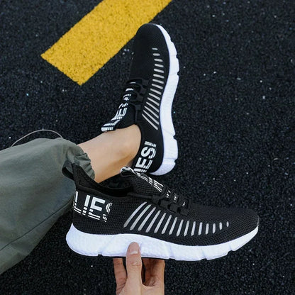 Summer Men's Sneakers Lightweight Breathable Mesh Outdoor Casual Shoes Fashionable Tennis Training Shoes Men's Shoes Free Shipping