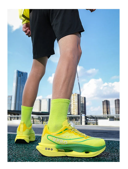 New Men's and Women's Running Shoes Breathable Racing Sports Shoes Carbon Cushion Lightweight Men's Jogging Training Shoes