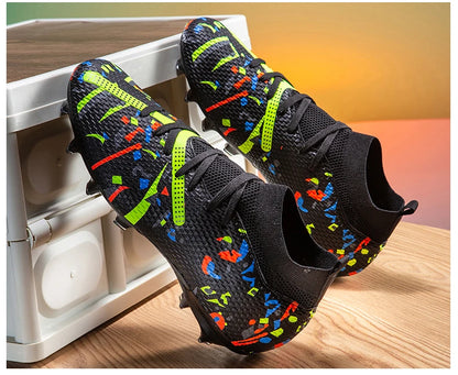 Chaussures de football mi-hautes FG pour terrain ferme, empeigne texturée imprimée graffiti, bottes de football à lacets, crampons durs transparents professionnels