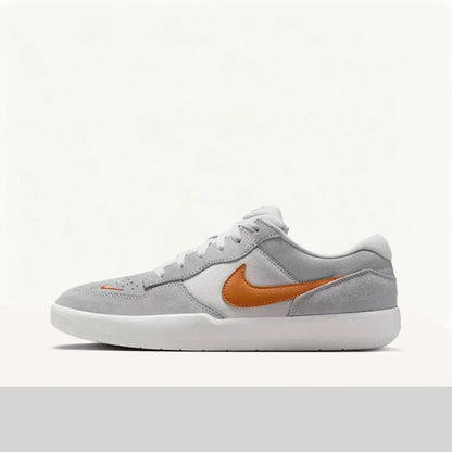„Nike SB Force 58“ – madingi, minimalistiniai, patogūs, stilingi, patvarūs, žemi kasdieniai batai, skirti abiem lytims, modelis DV5477-007