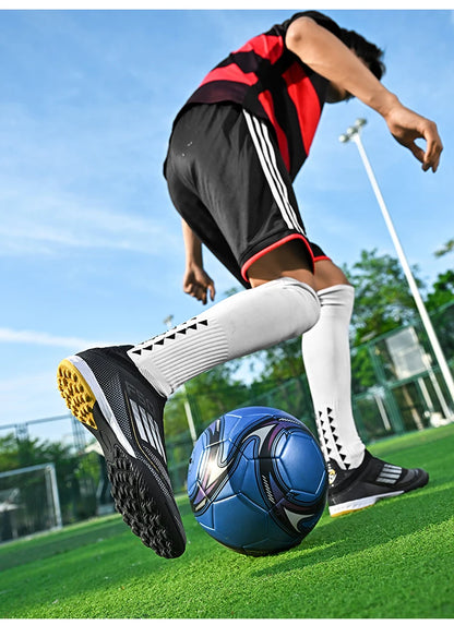 Nouvelles Chaussures de Football pour Hommes, Résistantes au Terrain, Respirantes, de Haute Qualité, Décontractées, Ultralégères, pour l'Extérieur