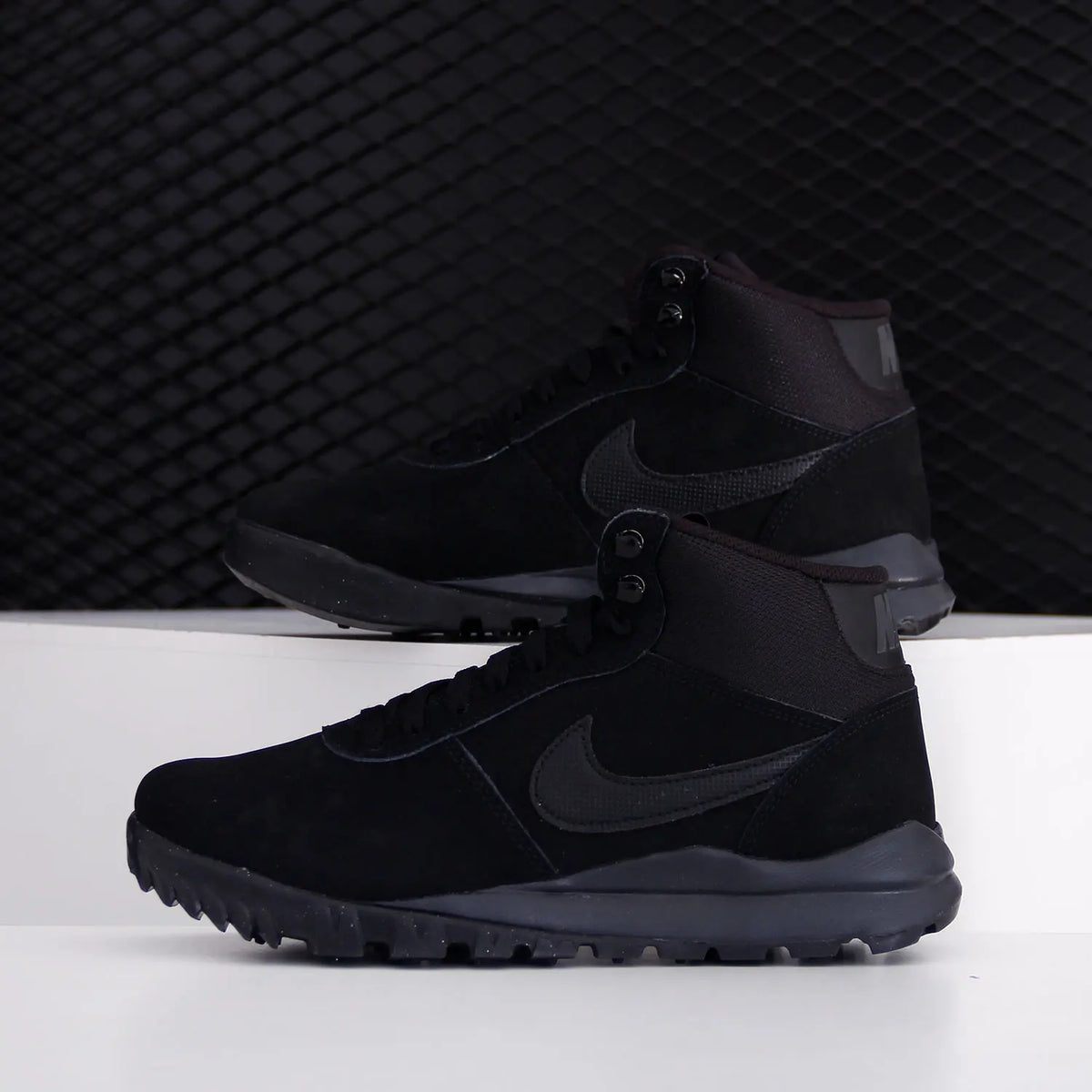 Nike genuine New Hoodland Suede Outdoor Abrasion-Resistant Shoes 654888-090