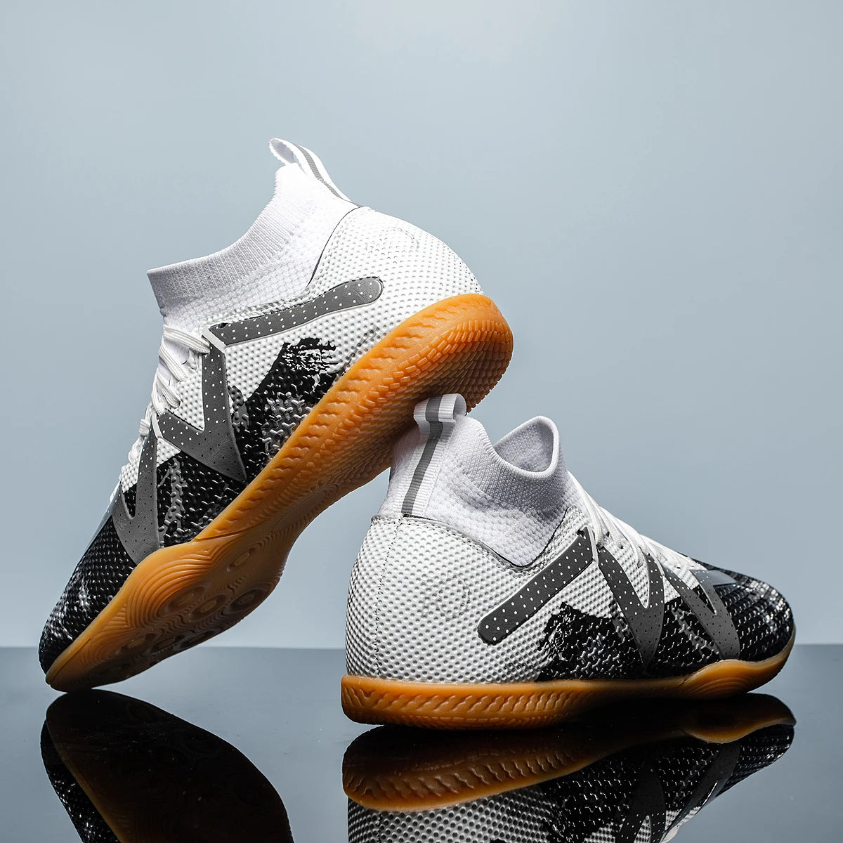 Men's Sports IC Indoor Flat Bottomed Football Shoes Adult High-Tops Wear Resisting Training Shoes Teenagers Non Slip Shoes
