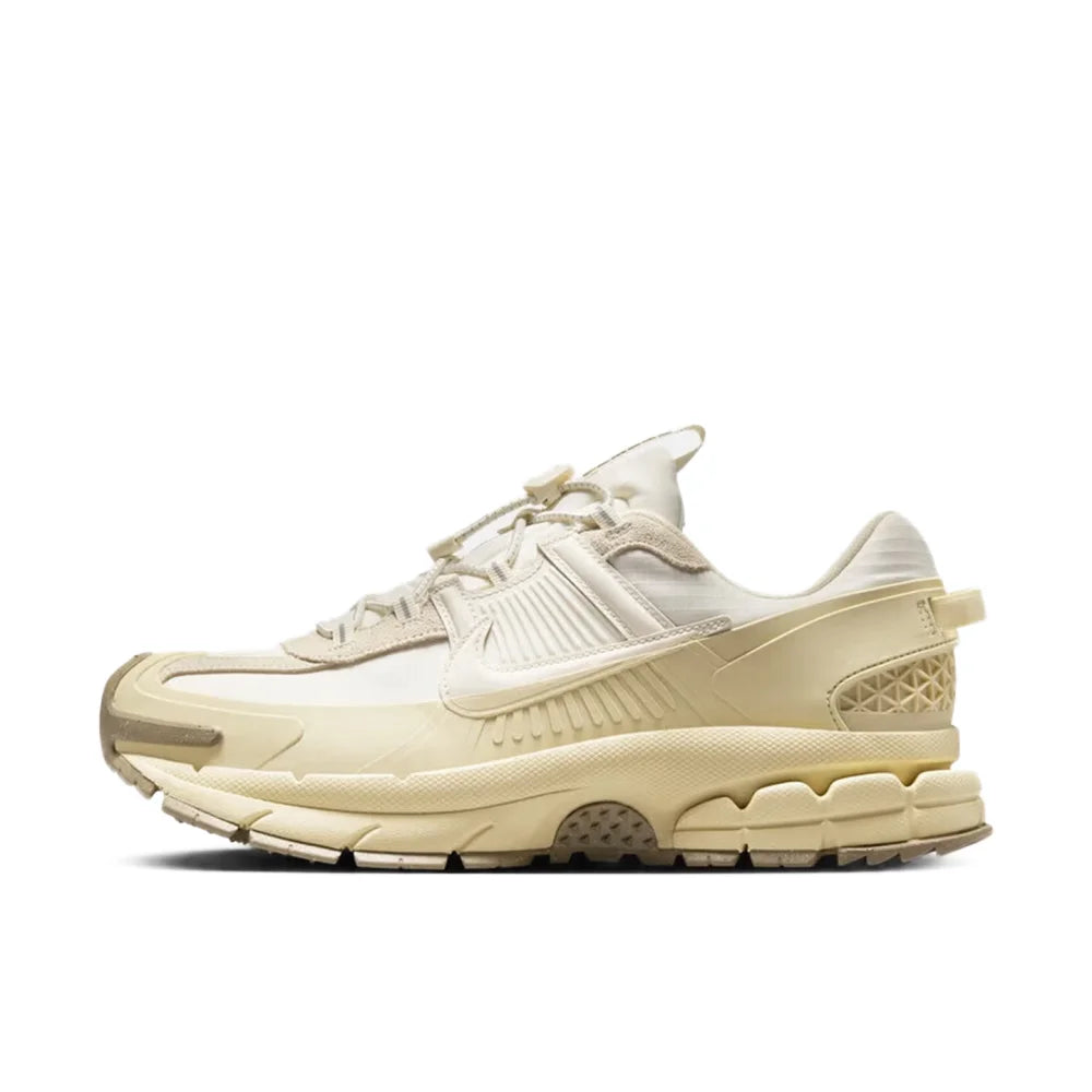 Nike Vomero 5 Roam : chaussures de course basses, confortables, antidérapantes et résistantes, pour l'entraînement, la ville et les trajets quotidiens HQ2181-006