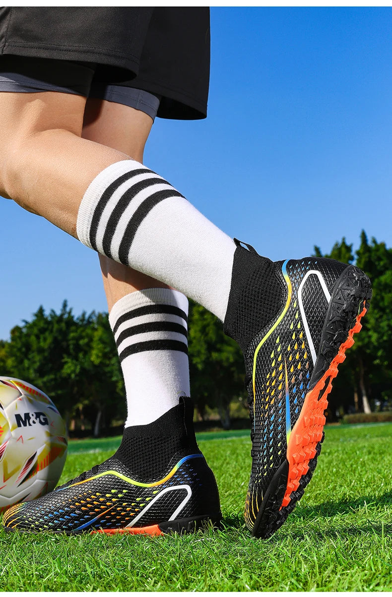 New Men Soccer Shoes Hot Sale High-quality Football Boots Women Unisex Futsal Cleats Ultralight Professional TF/FG Sneakers