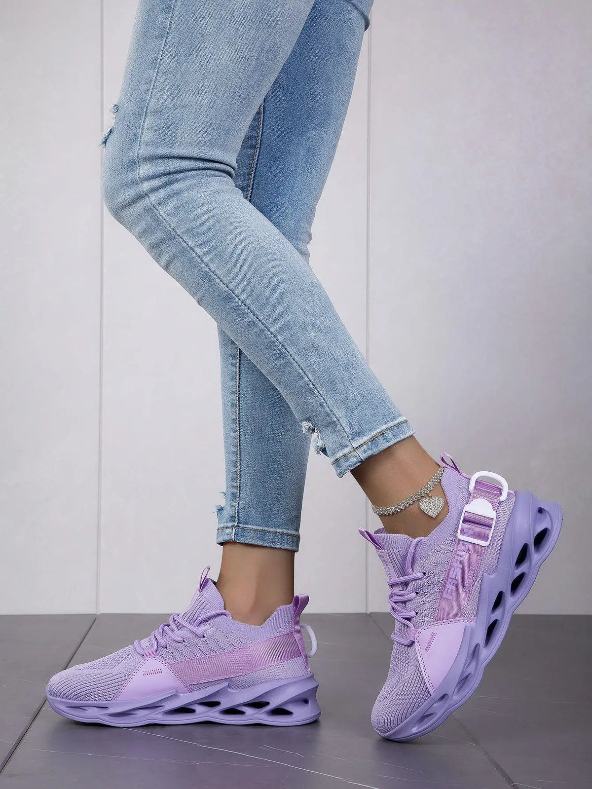 Hot Sale Fashion Purple Casual Sneakers Women Men Blade Running Shoes Big Size 48 Light Breathable Sports Shoes Men Mesh Sneaker