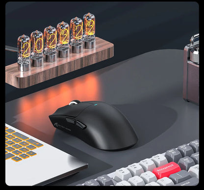 Rato Gaming Sem Fios ATTACK SHARK X11SE, Tri-Mode, Superleve de 63g com Sensor PAW3311, 22000 DPI, Bateria de 300mAh, Duplo Driver