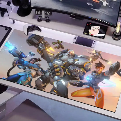 Overwatch-musemåtte i flere størrelser – stor firkantet måtte til computer, kontor og gamingbord, skridsikker musemåtte i gummi