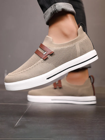 New Men Sports Shoes Mesh Breathable Casual Shoes Outdoor EVA Soft-Soled Walking Shoes Lightweight Comfortable Men Sports Shoes