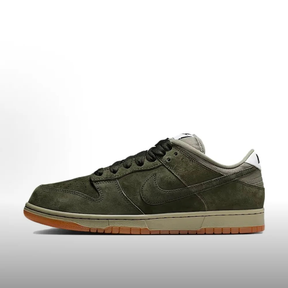 Nike Dunk SB  Trendy and minimalist, these everyday casual sneakers offer comfort and durability. HF5441-100