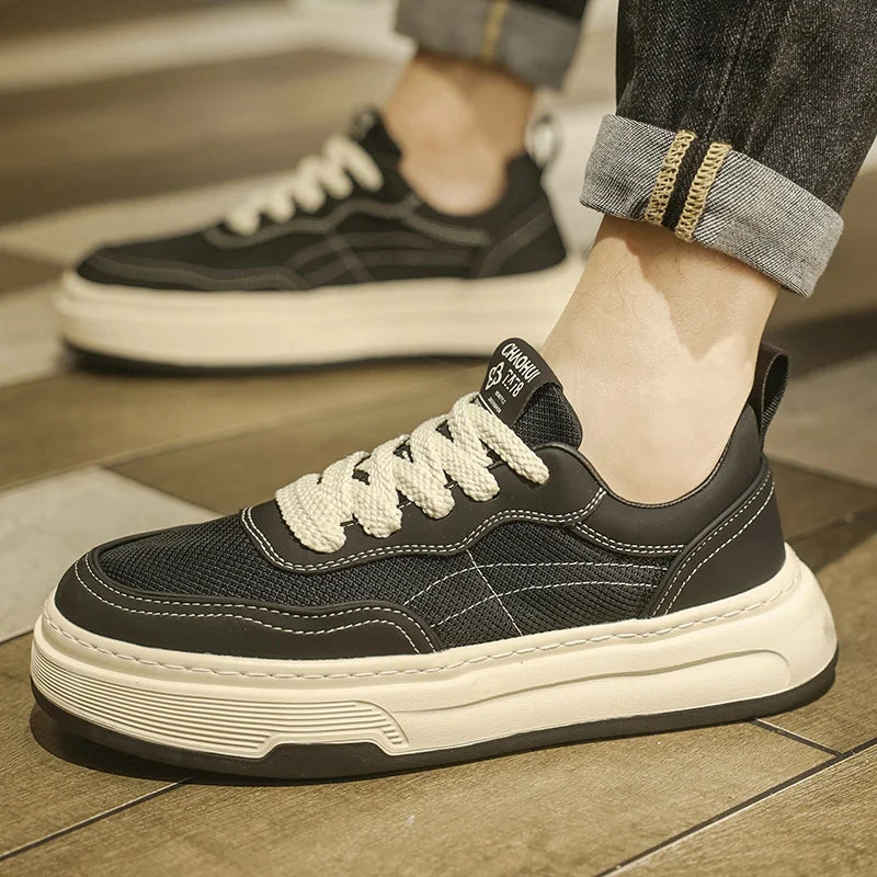 Sneakers da uomo ultraleggere in mesh traspirante 2025, scarpe casual alla moda con suola spessa, comode, con lacci, per la camminata quotidiana