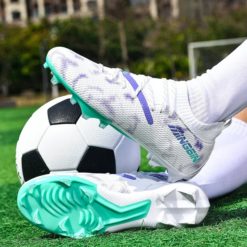 New Men Football Boots Professional Soccer Shoes Cleats Futsal Women Unisex Ultralight Hot Sale High-quality TF/FG Sneakers
