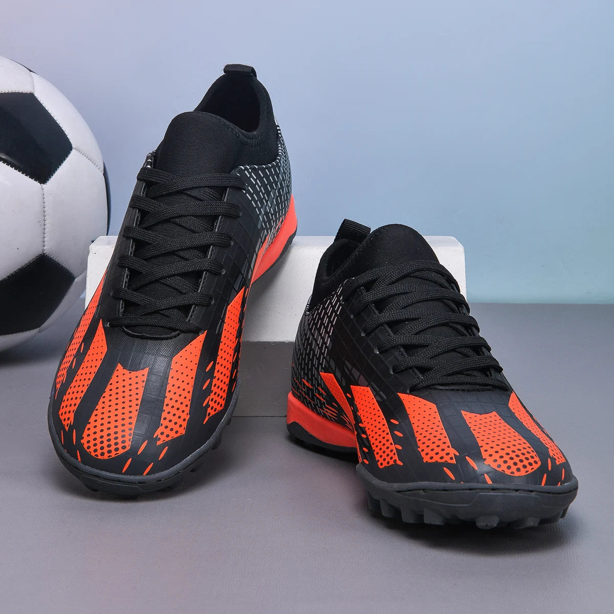 Nouveaux hommes chaussures de Football Futsal bottes de Football en salle Sport Match formation enfants TF crampons herbe cheville vente chaude haute qualité lumière