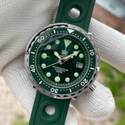 STEELDIVE SD1975 Mens Automatic Watches Men Dive Watch 300m Waterproof Mechanical Wristwatch C3 Luminous Clock Sapphire Mirror