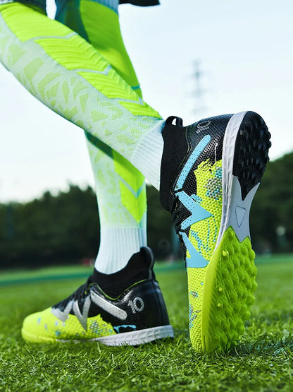 Chaussures de football TF pour adultes, semelle en caoutchouc résistante à l'usure pour terrain synthétique, chaussures de football légères en PU pour hommes, pour matchs sur gazon extérieur
