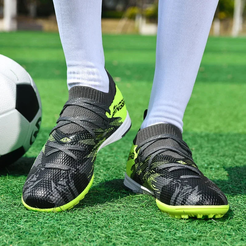 New Men Football Boots Professional Soccer Shoes Cleats Futsal Women Unisex Ultralight Hot Sale High-quality TF/FG Sneakers