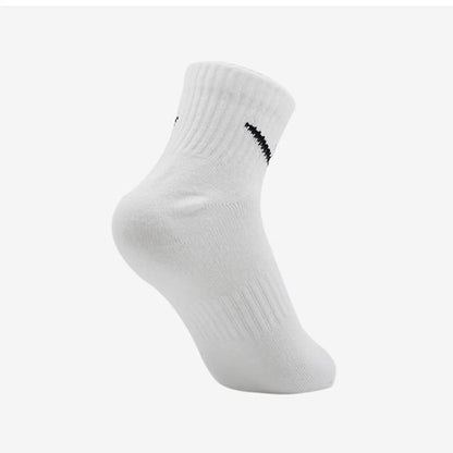 Nike Socks Nike Basketball Thickened Socks Sports Long Socks with Dri-FIT Technology for Breathability 3-Pack SX7667-100